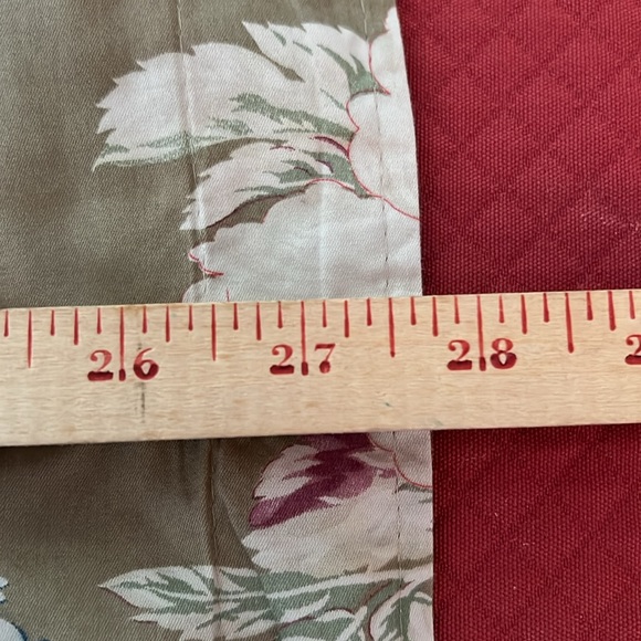 Pair of vintage Ralph Lauren square Euro size pillow shams. - Picture 8 of 9